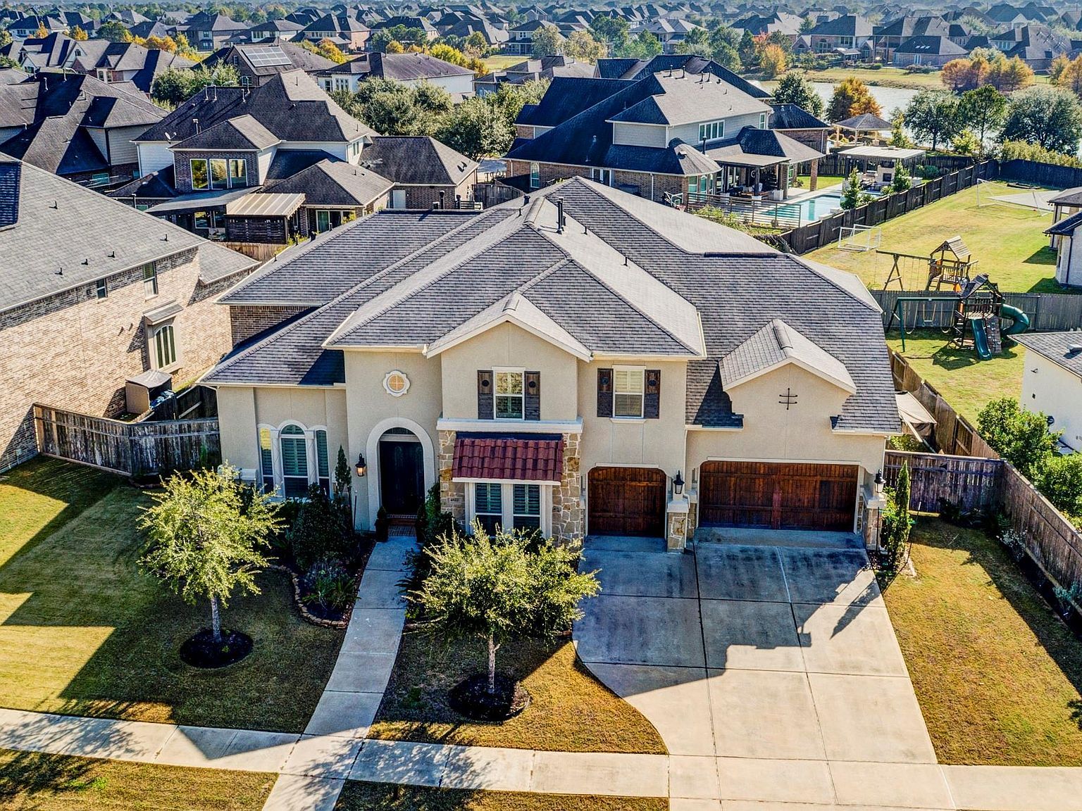 4822 Kendalia Cloud Ln Fulshear, TX 77441 - Thumbnail 2