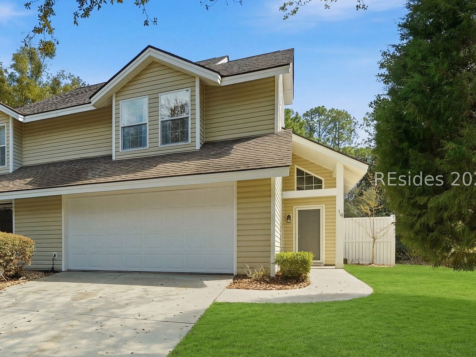 19 Lake Linden Ln #19 Bluffton, SC 29910 - Thumbnail 2