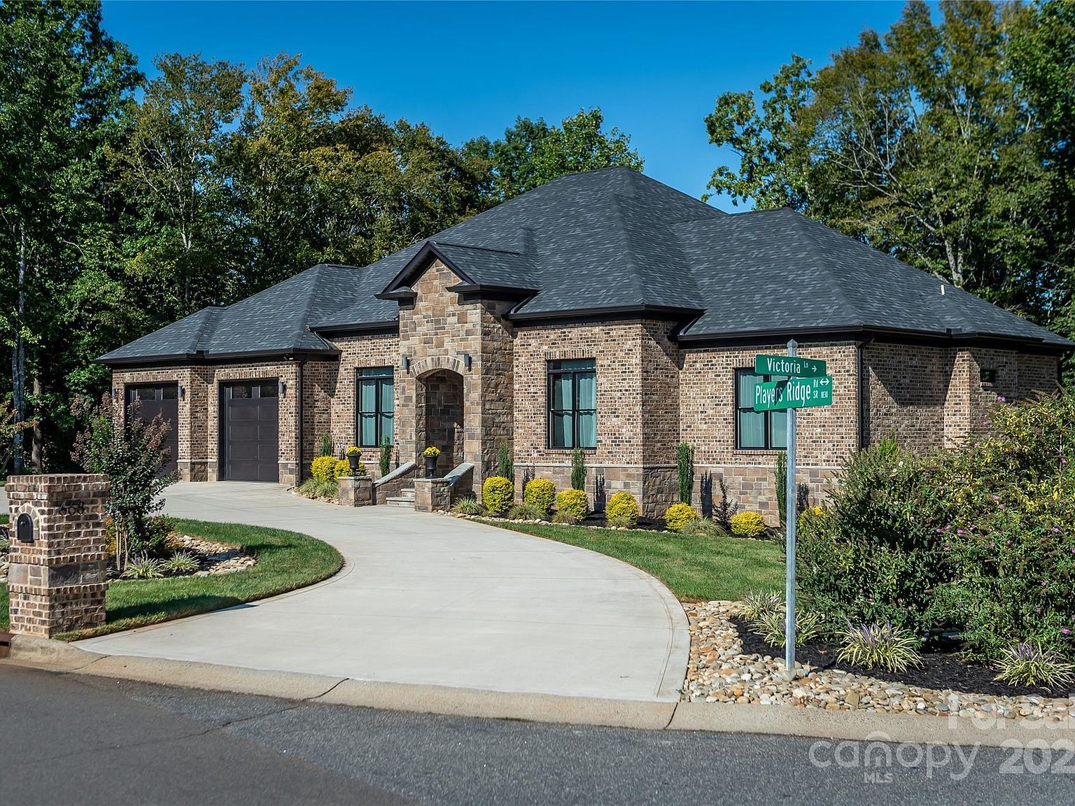 668 Players Ridge Rd Hickory, NC 28601 - Thumbnail 2