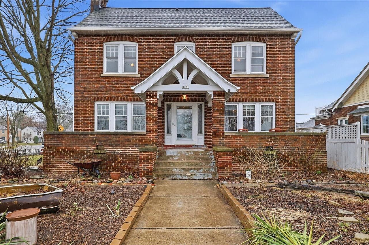 3121 S Superior St Milwaukee, WI 53207  | Single Family