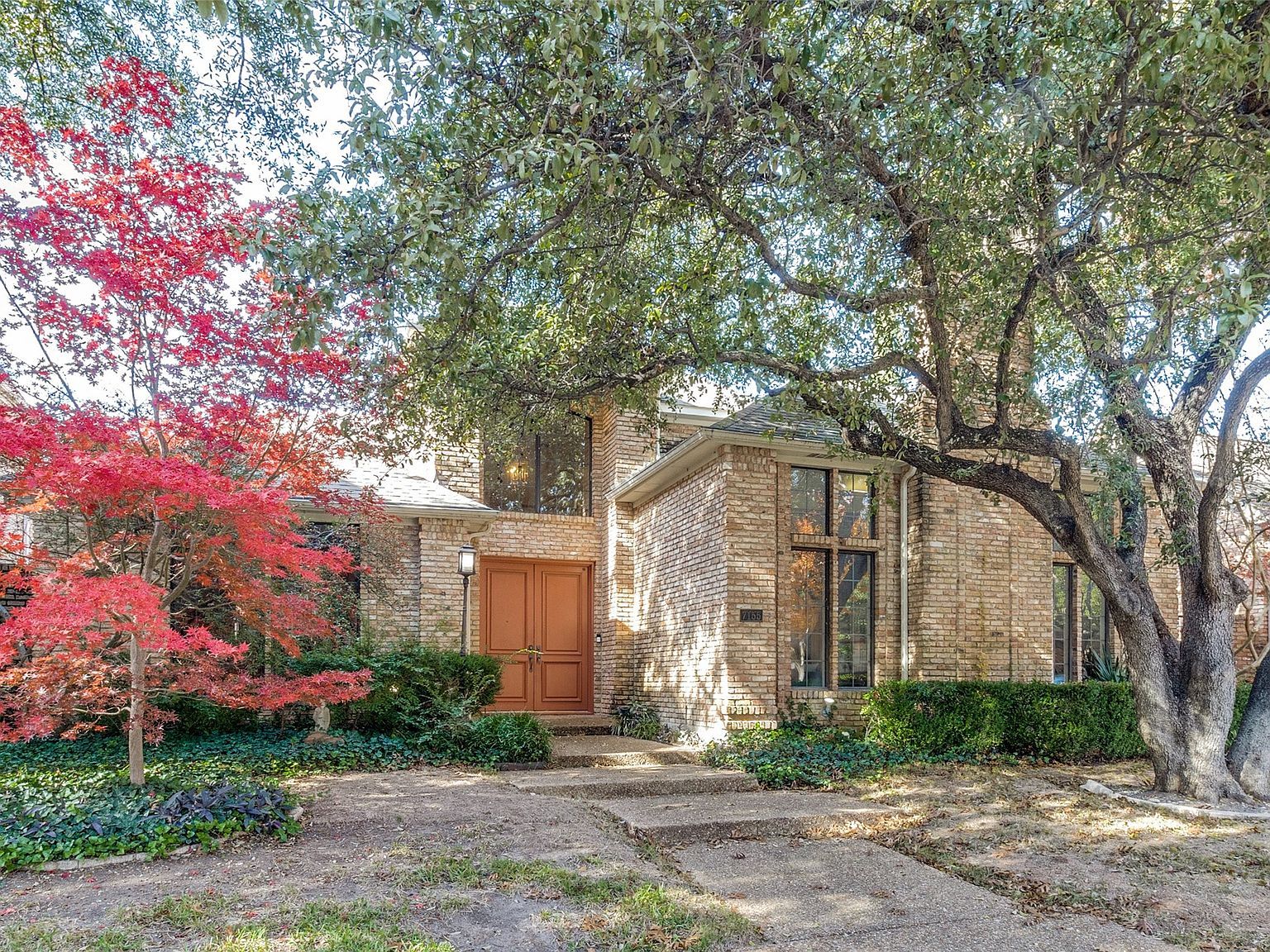 7155 Helsem Bnd Dallas, TX 75230 - Thumbnail 2