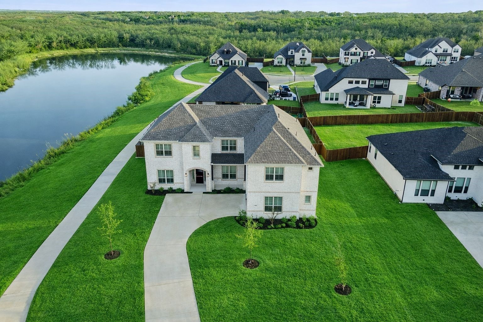 552 Stardust Ln Sunnyvale, TX 75182 - Thumbnail 2