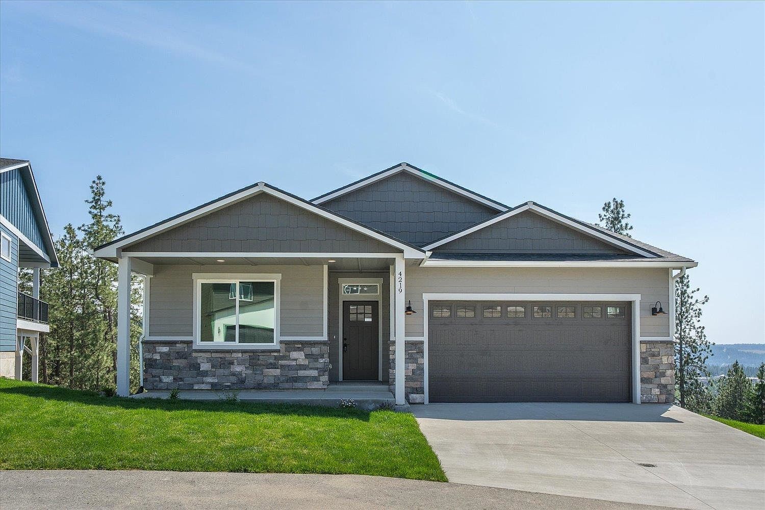 4219 W Tolliver Ct Spokane, WA 99208 - Thumbnail 2