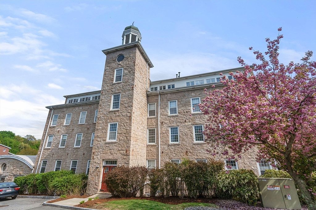 7 S Stone Mill Dr APT 412 Dedham, MA 02026  | Condominium