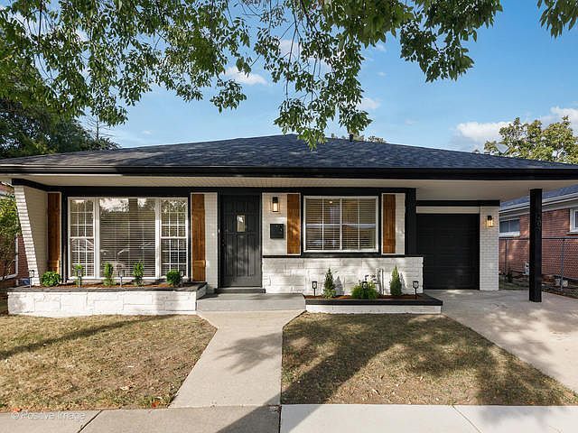 6207 N Hiawatha Ave Chicago, IL 60646 - Thumbnail 2