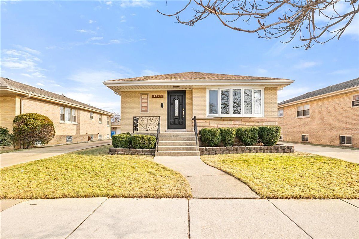 4849 N Newland Ave Chicago, IL 60656 - Thumbnail 2