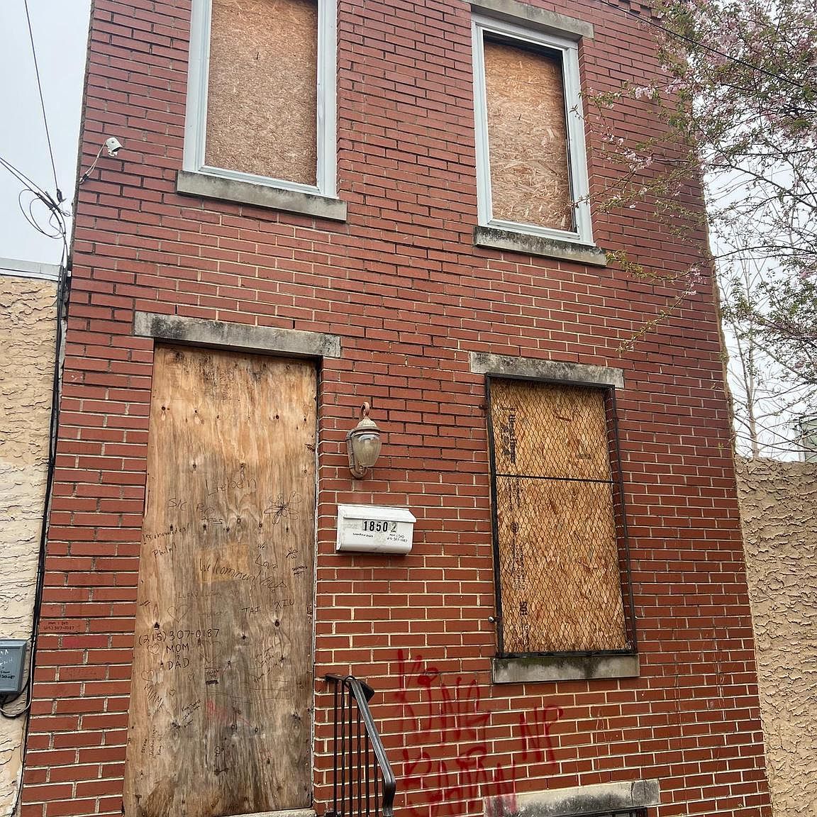 1850 E Oakdale St Philadelphia, PA 19125 - Thumbnail 2