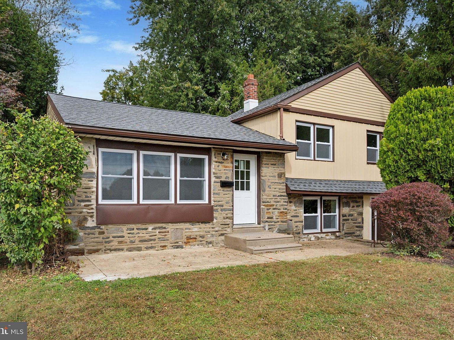 11022 Ferndale St Philadelphia, PA 19116 - Thumbnail 2