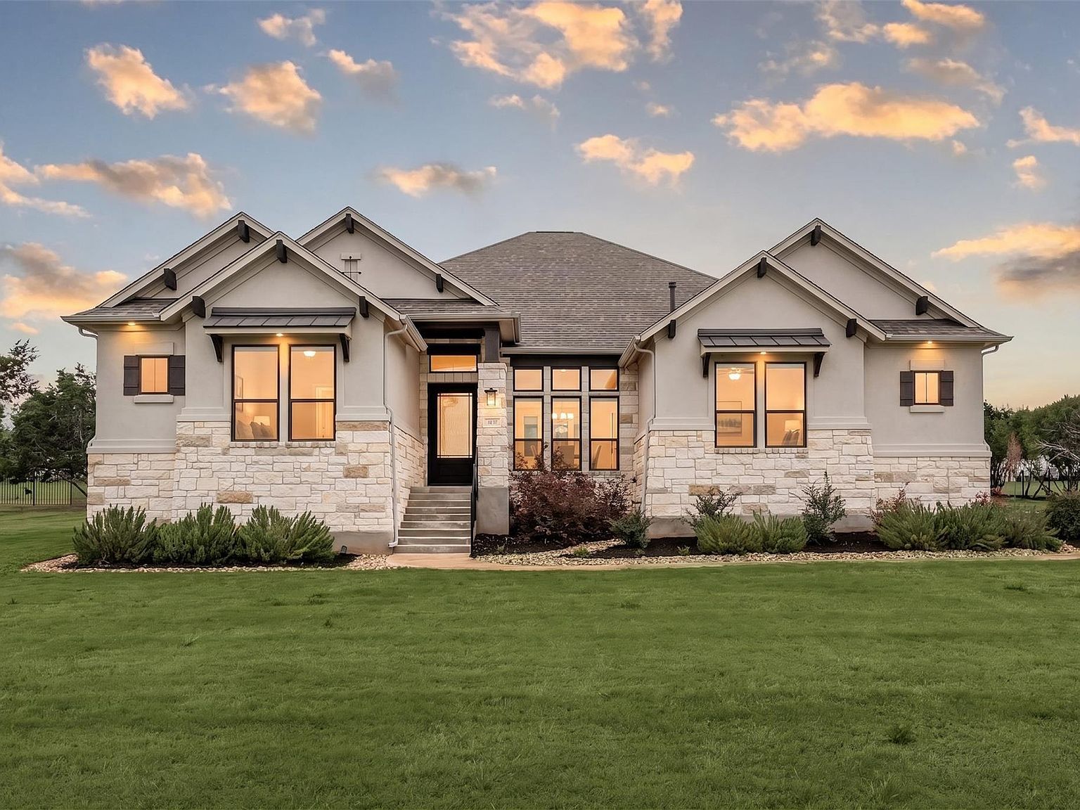 116 Rancho Deluxe Liberty Hill, TX 78642  | Single Family