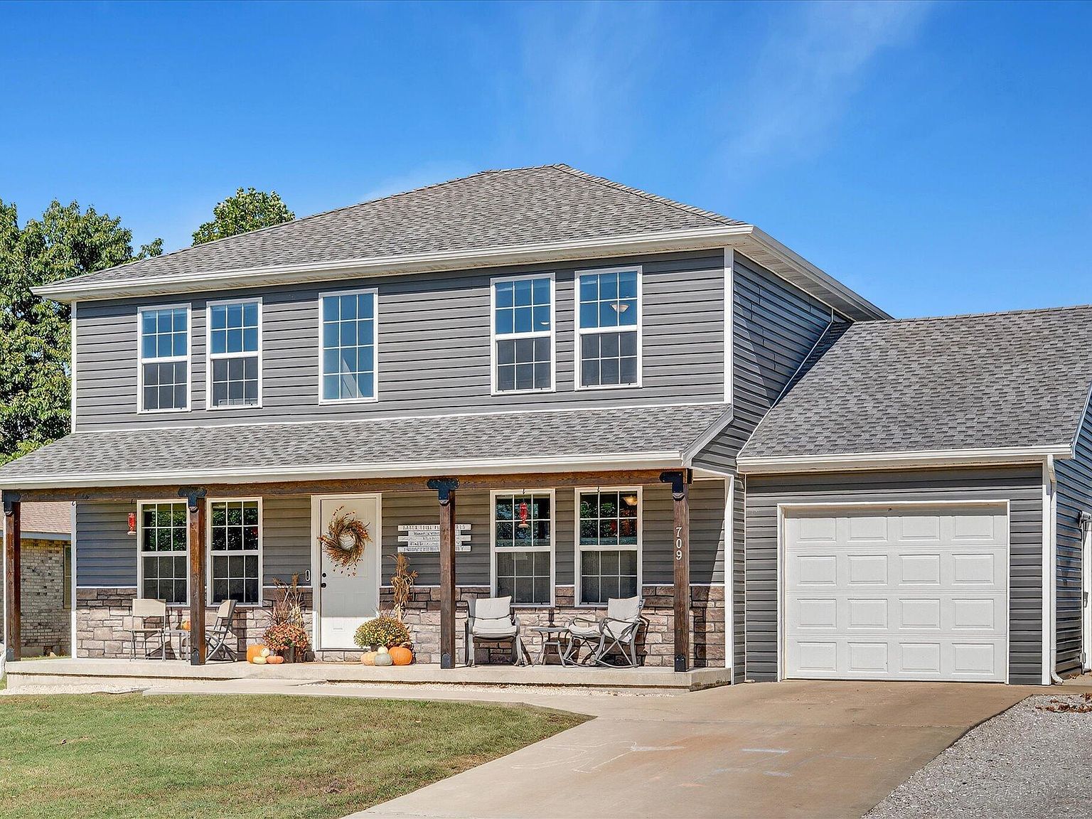 709 Valley Ln Stockton, MO 65785 - Thumbnail 2