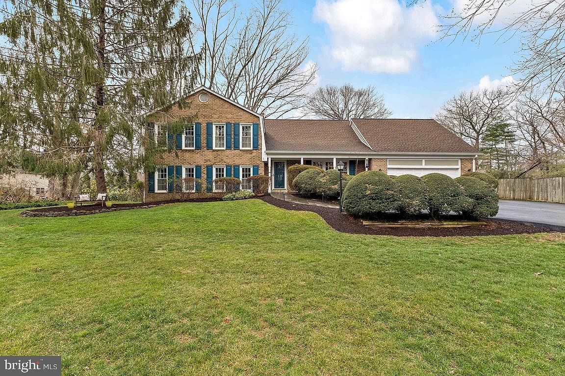 2698 Linda Marie Dr Oakton, VA 22124 - Thumbnail 2