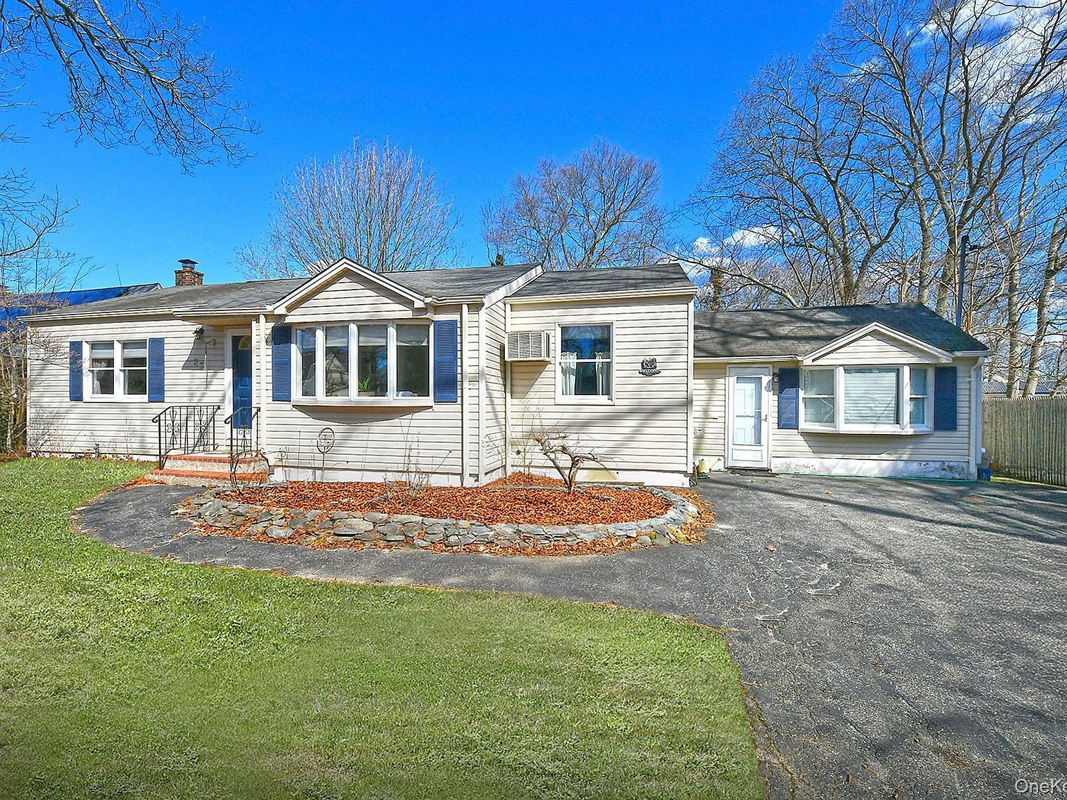 37 Chester St East Northport, NY 11731 - Thumbnail 2