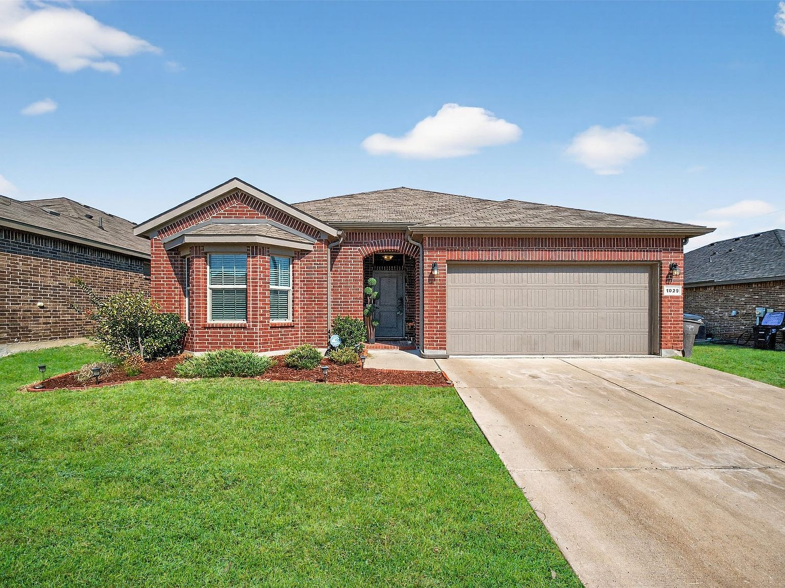 1029 Nicole Way Burleson, TX 76028 - Thumbnail 2