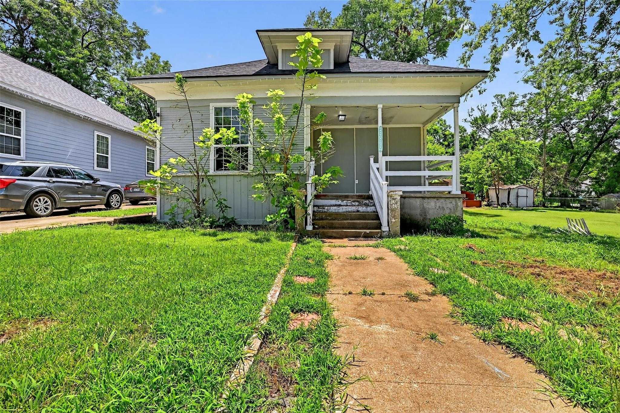 110 East Munson Street, Denison, TX, USA, 75021 | Single Family