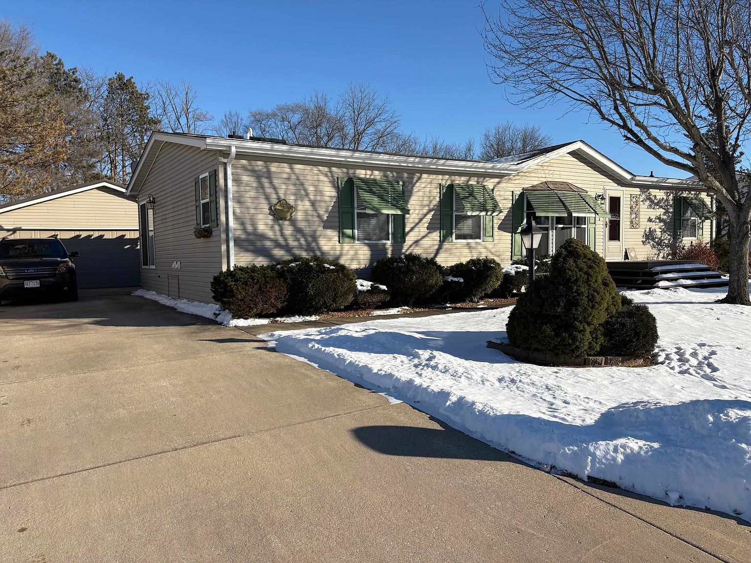 8535 Springwood Ct Roscoe, IL 61073 - Thumbnail 2