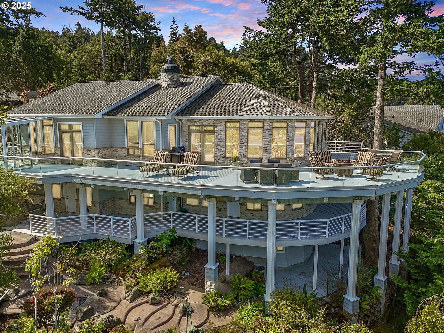 94414 Tom Cat Hill Rd Gold Beach, OR 97444 - Thumbnail 2