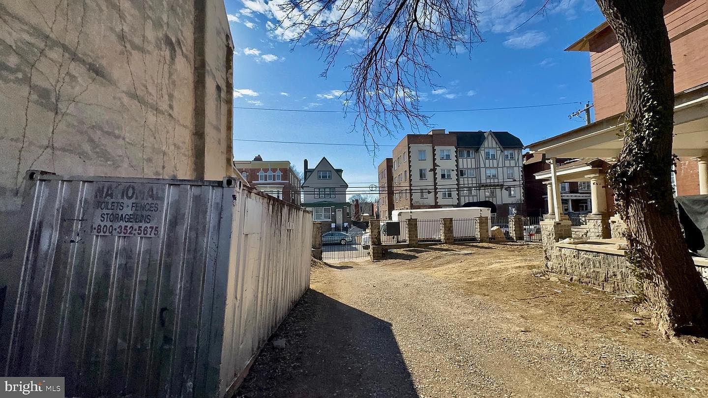 5015 Pine St Philadelphia, PA 19143 - Thumbnail 2