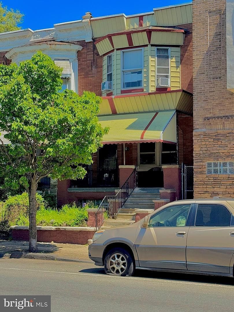 707 S 52nd St Philadelphia, PA 19143, 19143