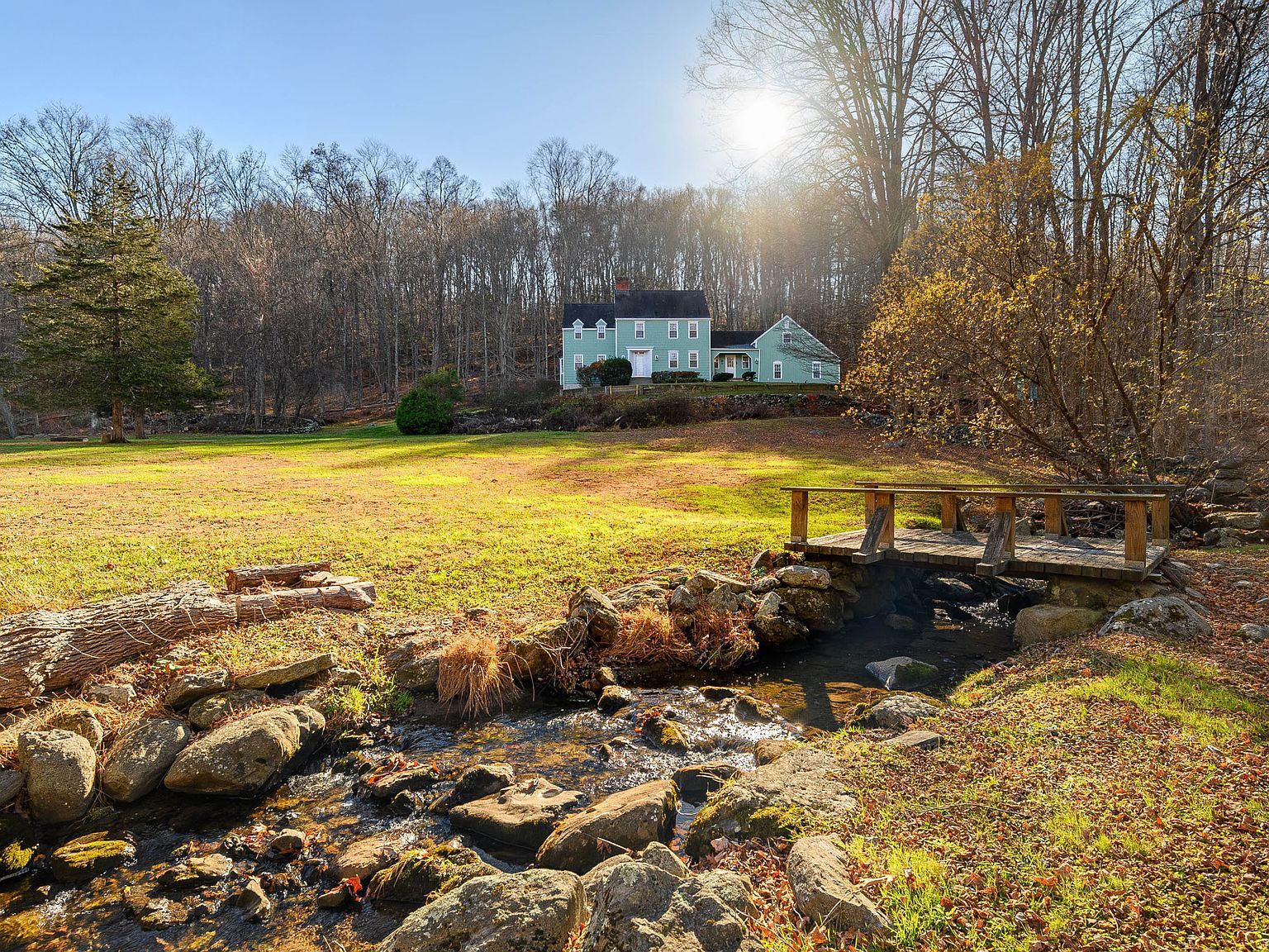 14 Concord Ridge Rd Newtown, CT 06470 - Thumbnail 2