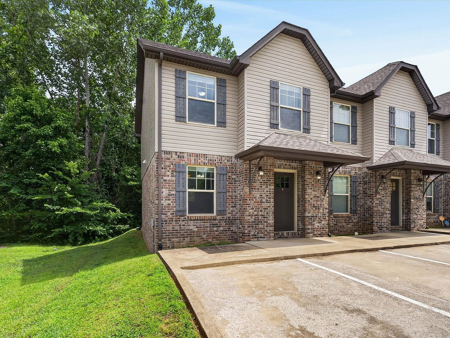 1763 Spring Water Dr Clarksville, TN 37040, 37040