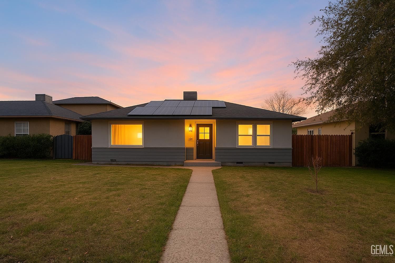 129 Beech St Bakersfield, CA 93304 - Thumbnail 2