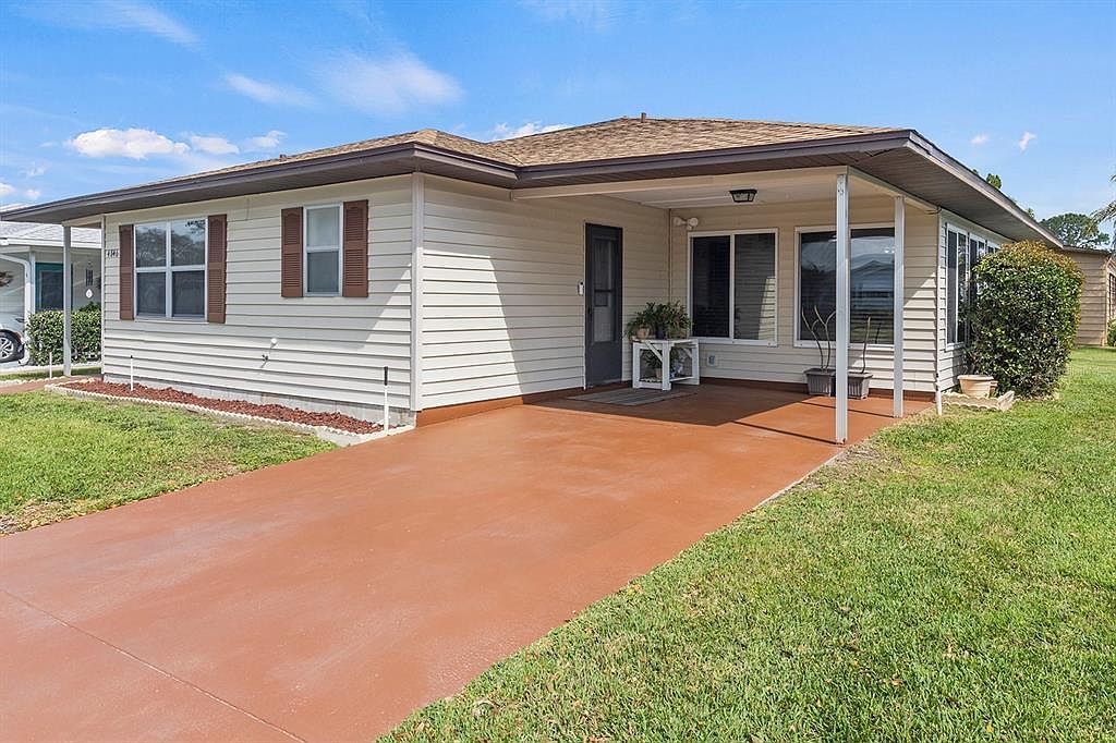 4846 Colonnades Club Blvd Lakeland, FL 33811 - Thumbnail 2