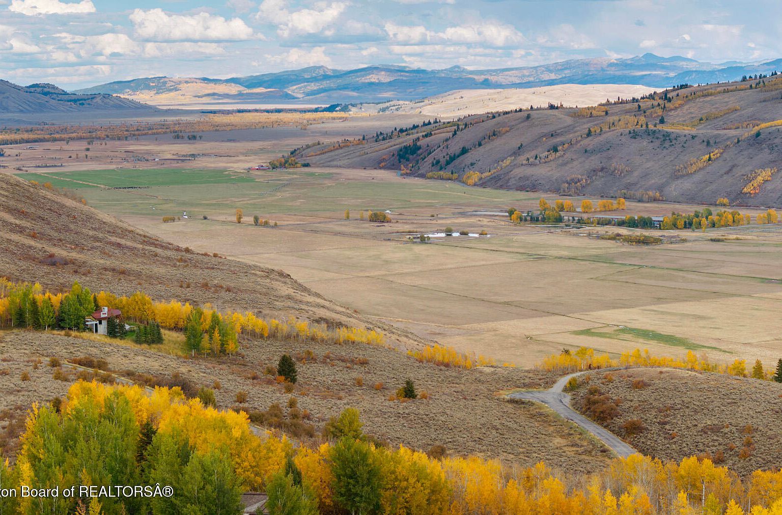 1850 W Bohnetts Rd Jackson, WY 83001 - Thumbnail 2