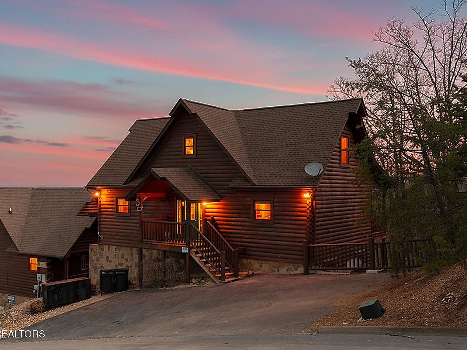 1551 Bears Den Way Sevierville, TN 37876 - Thumbnail 2