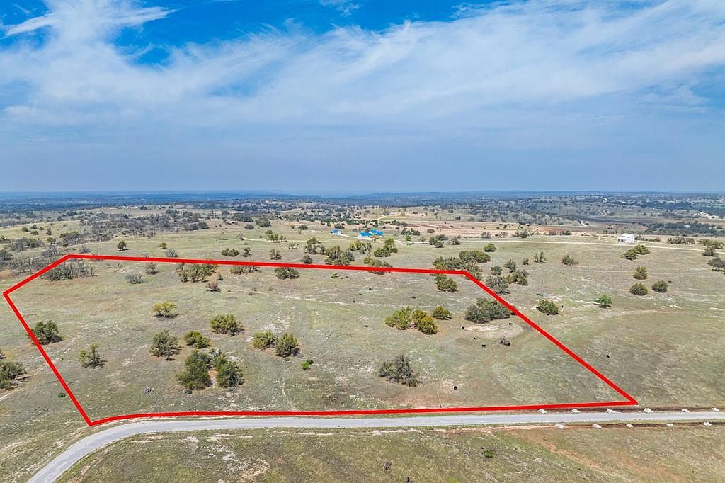 20 Overhills Rd UNIT 20 Fredericksburg, TX 78624 - Thumbnail 2