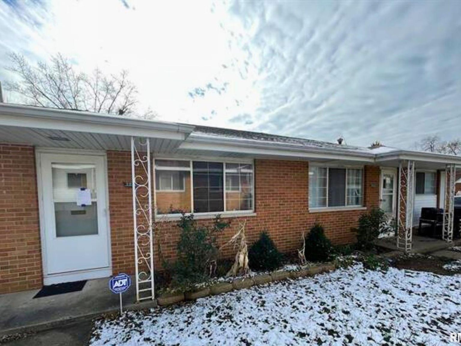 3812-3814 N Sheridan Knolls Ct Peoria, IL 61614 - Thumbnail 2