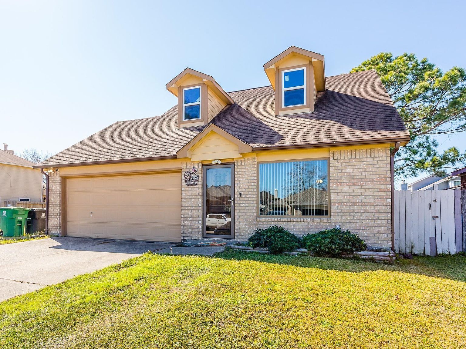 6335 Danshire Ct Houston, TX 77049 - Thumbnail 2