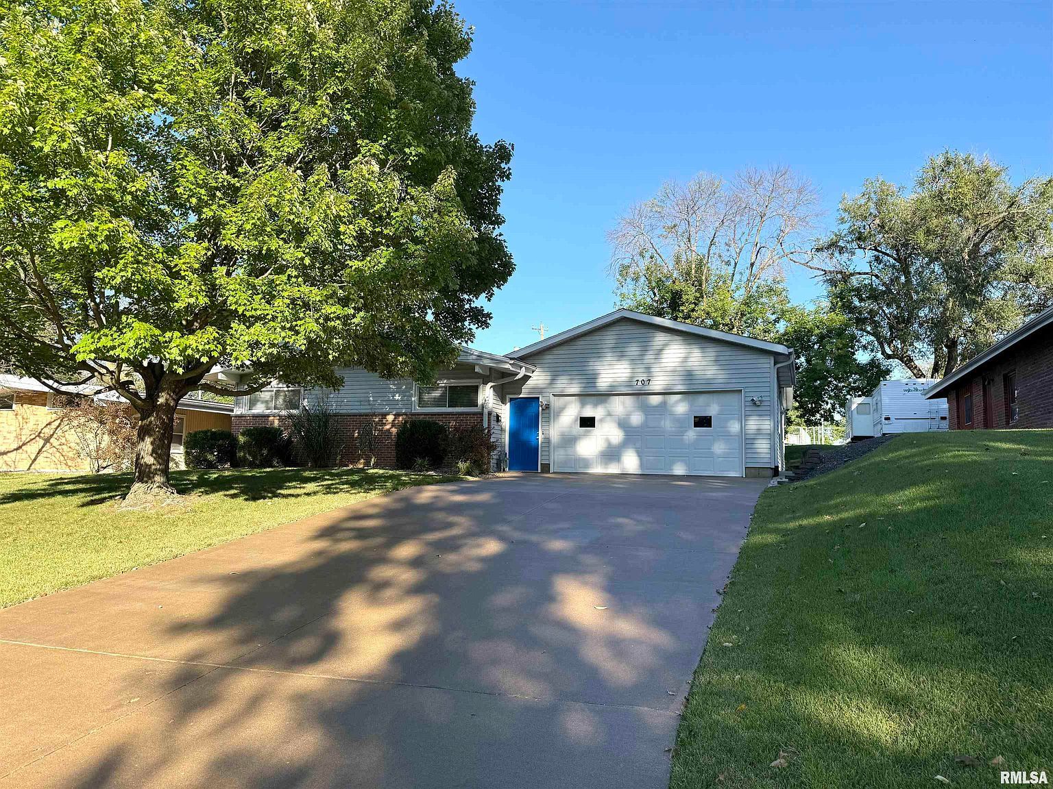 707 Edgewood Dr Quincy, IL 62301 - Thumbnail 2