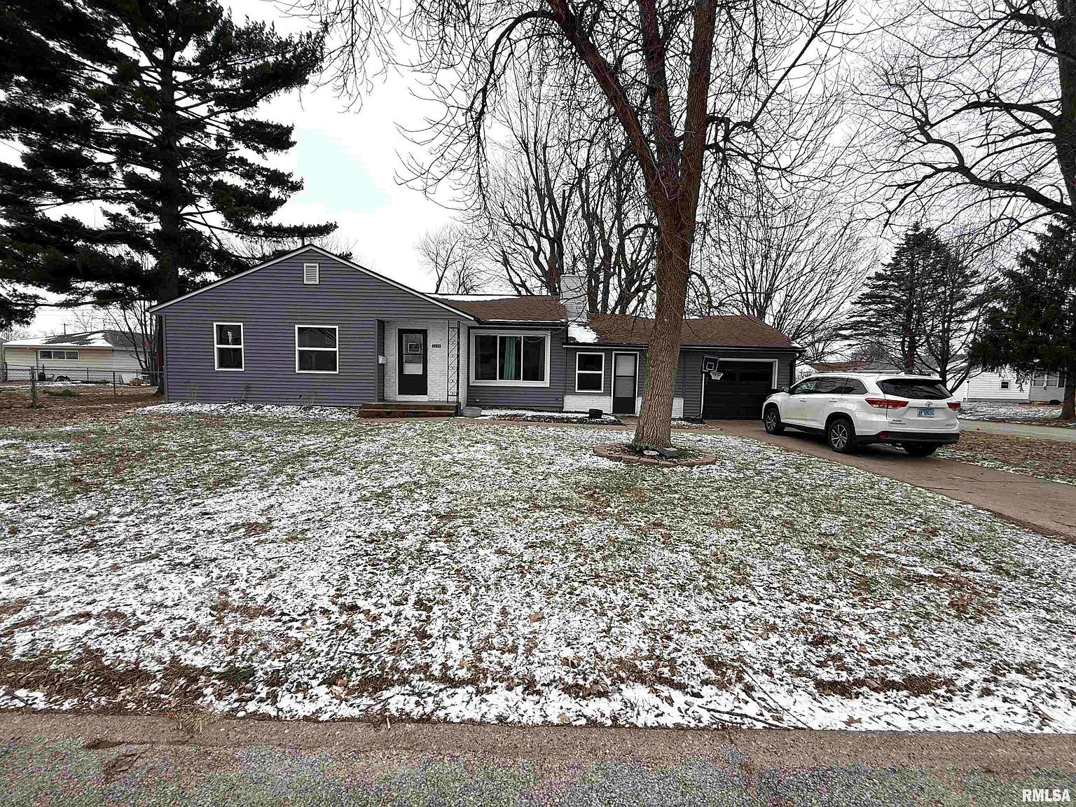 3230 N College Ave Quincy, IL 62301 - Thumbnail 2