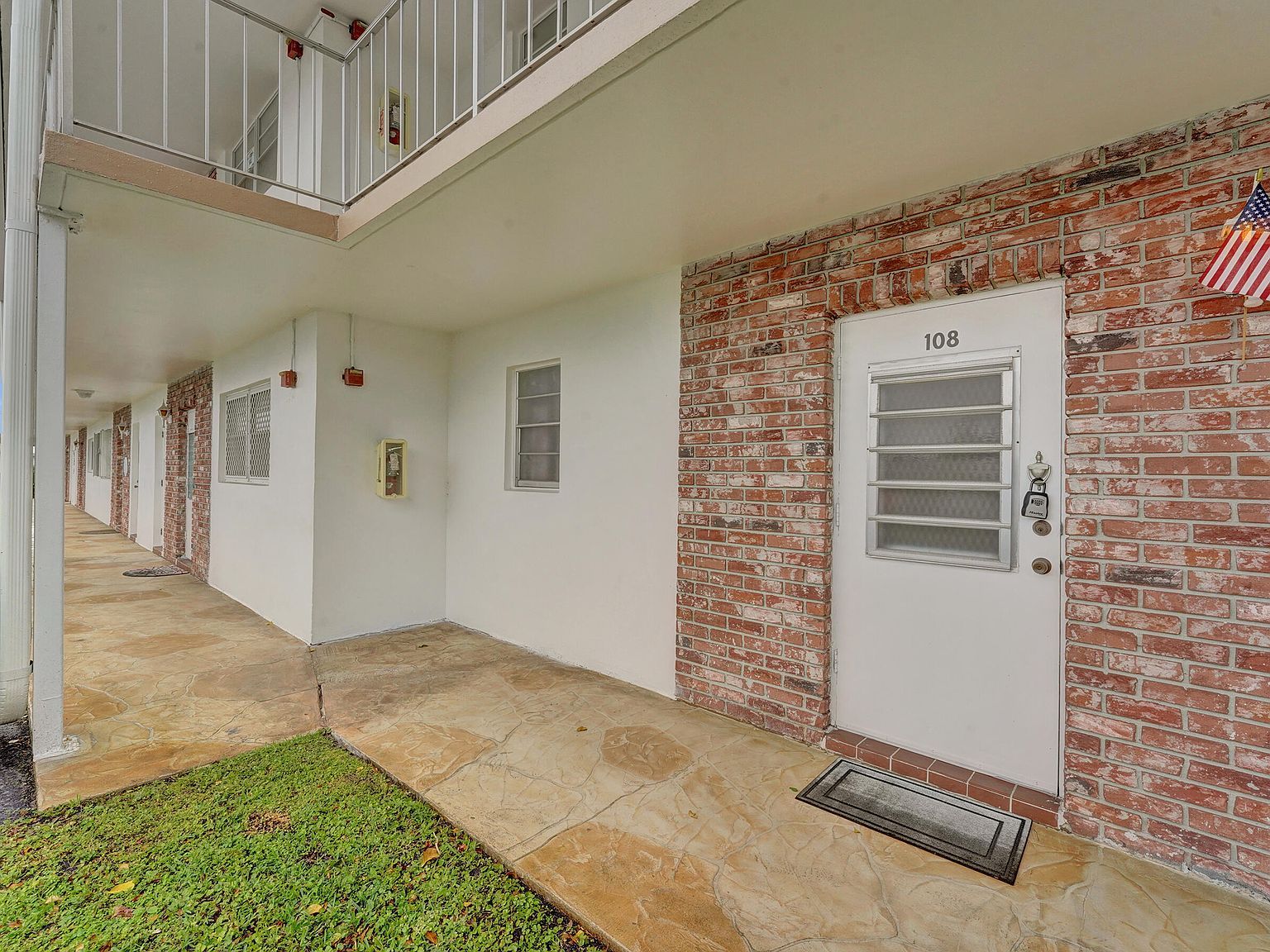 2551 W Golf Blvd APT 108 Pompano Beach, FL 33064  | Condominium