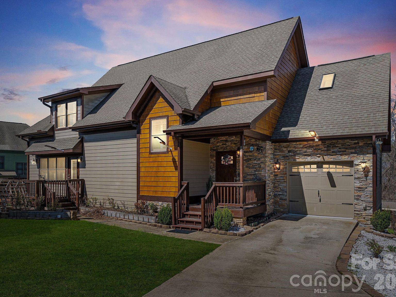 11 Trevors Trl Asheville, NC 28806  | Single Family