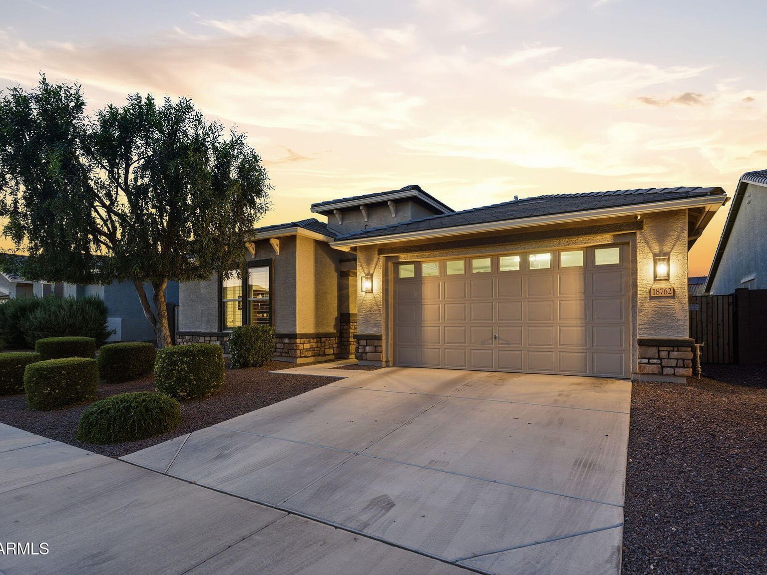 18762 W Christy Dr Surprise, AZ 85388 - Thumbnail 2