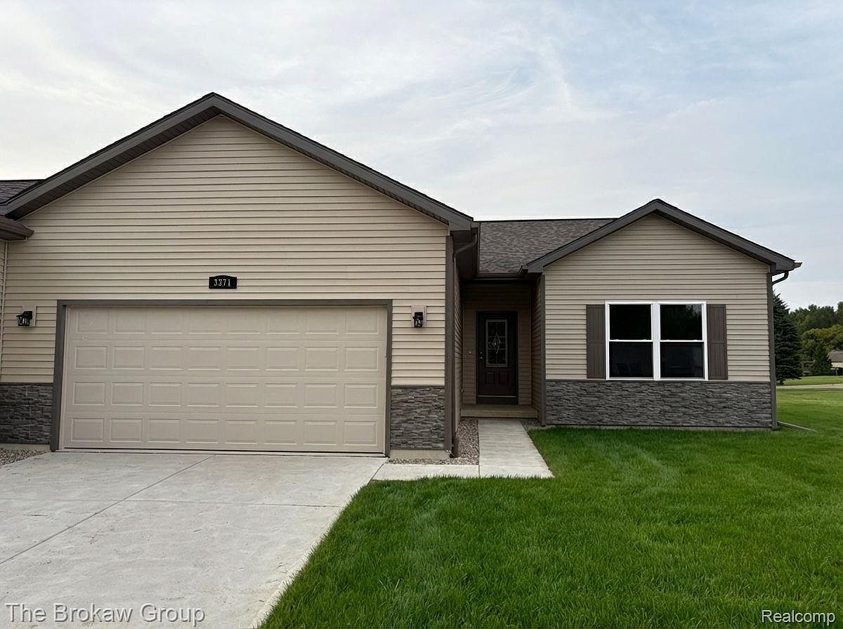 3371 Meadowridge Ct Davison, MI 48423 - Thumbnail 2