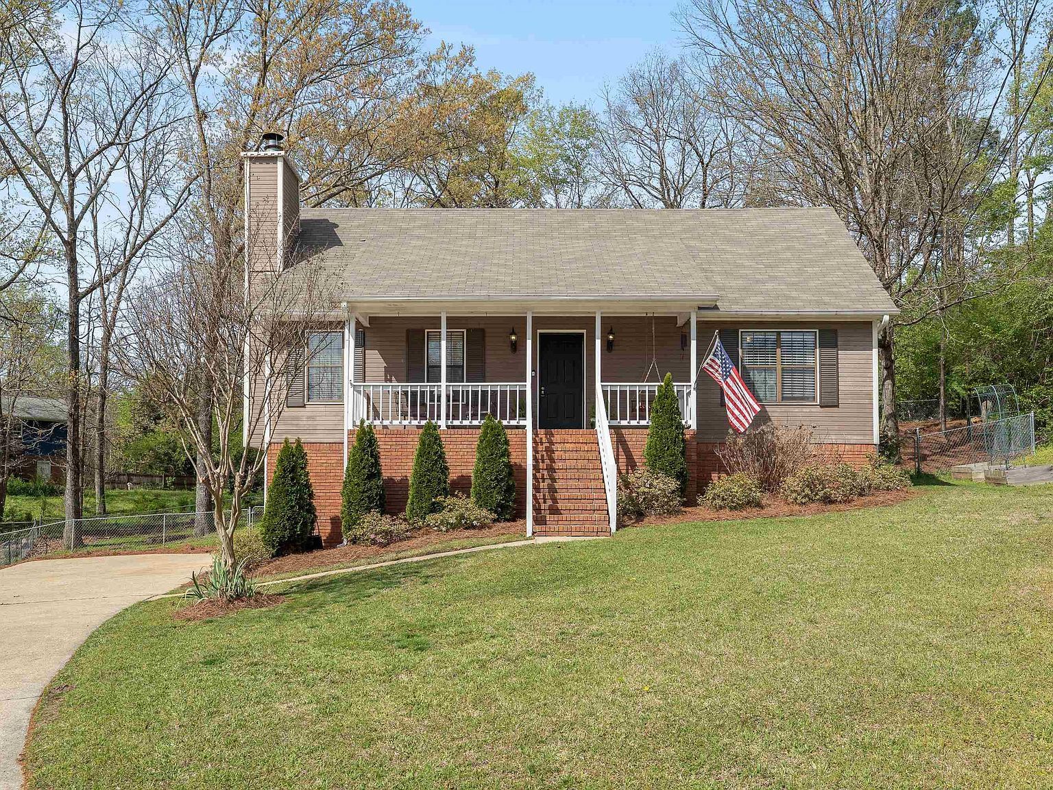 3122 Cedarbrook Ln Trussville, AL 35173 - Thumbnail 2