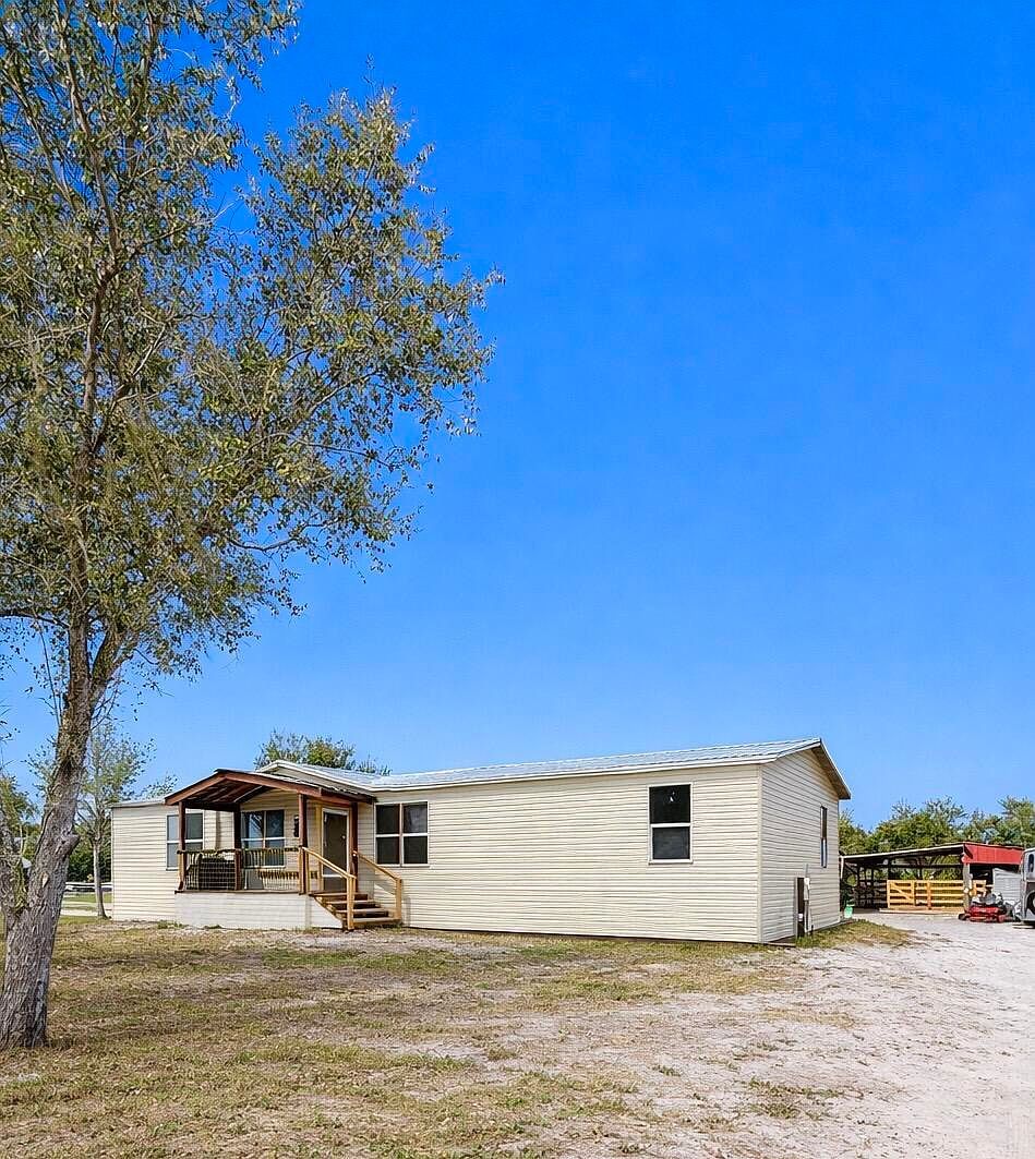 5062 NE 122nd Dr Okeechobee, FL 34972 - Thumbnail 2