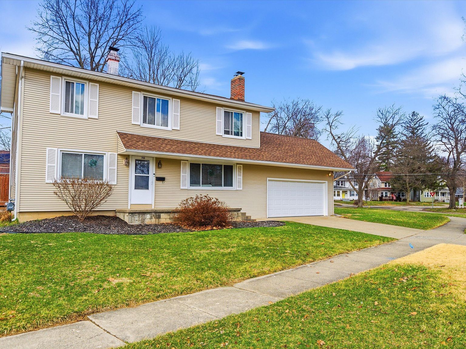 758 The Parkway St Jackson, MI 49203  | Single Family