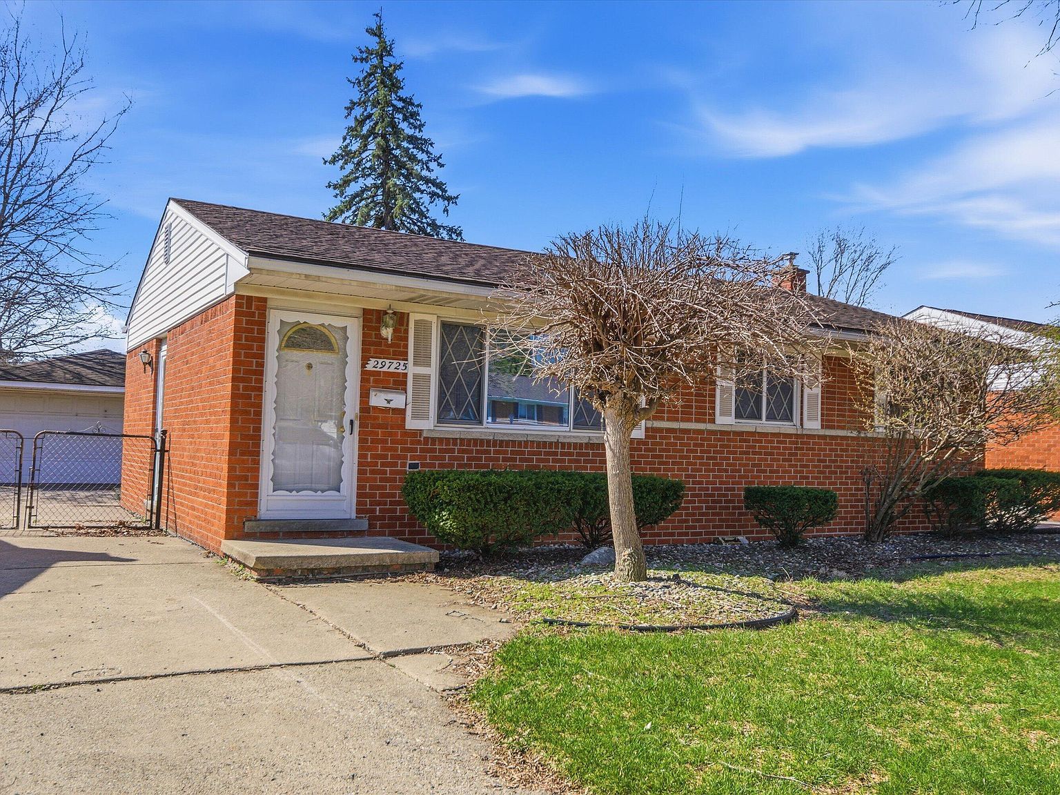 29725 Brown Ct Garden City, MI 48135  | Single Family