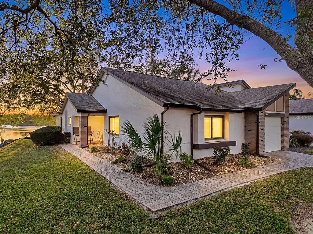 7406 Heather Walk Dr Weeki Wachee, FL 34613 - Thumbnail 2