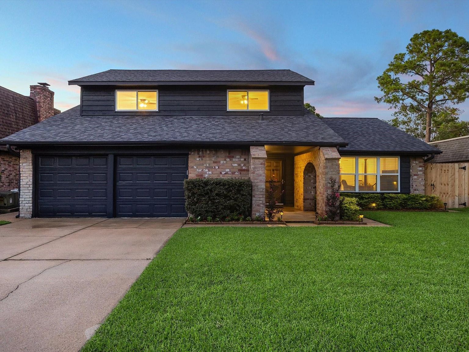 11726 Dorrance Ln Meadows Place, TX 77477 - Thumbnail 2