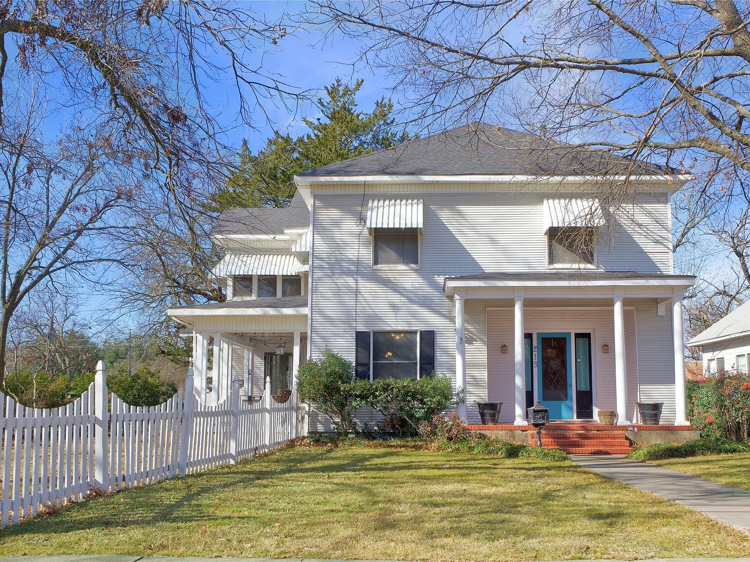 213 S Clements St Gainesville, TX 76240 - Thumbnail 2