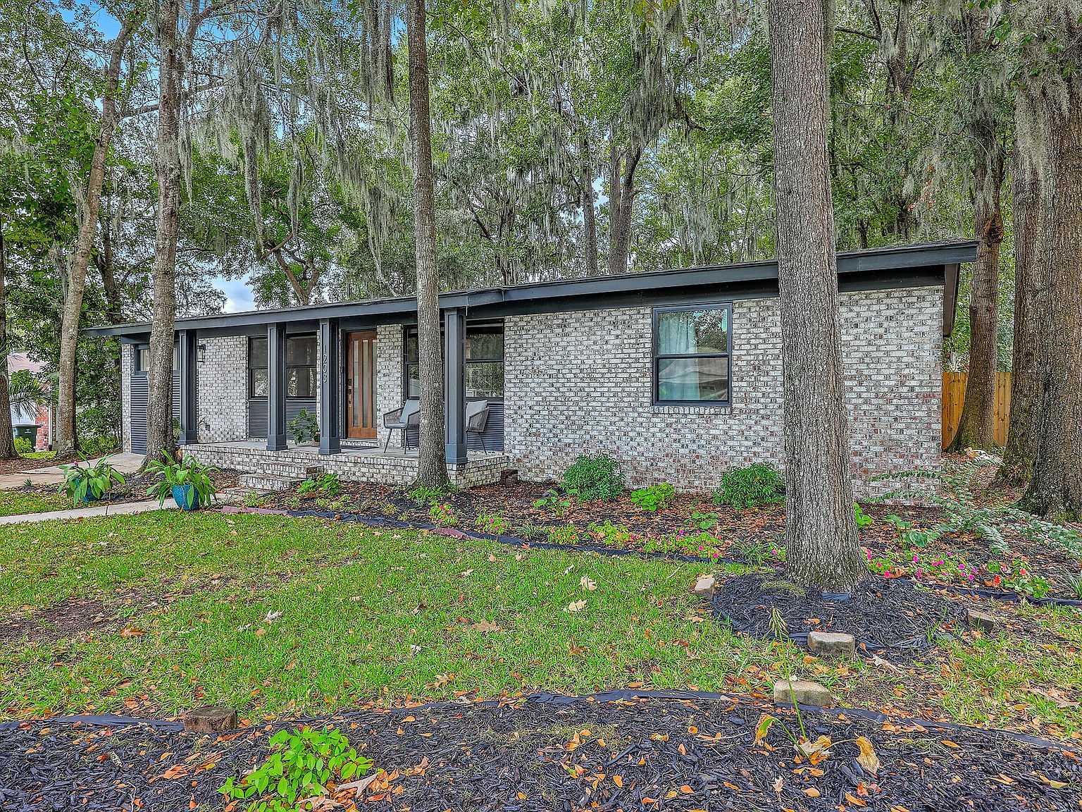 1203 Valley Dr Hanahan, SC 29410, 29410