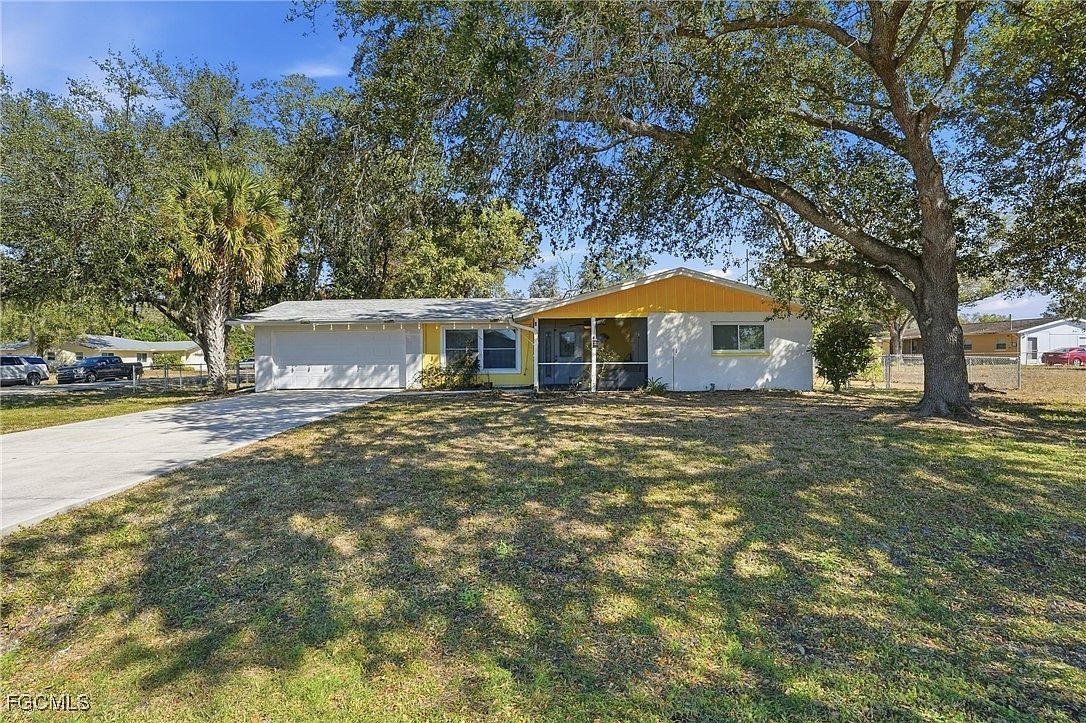 2230 Poinciana Blvd Fort Myers, FL 33905 - Thumbnail 2