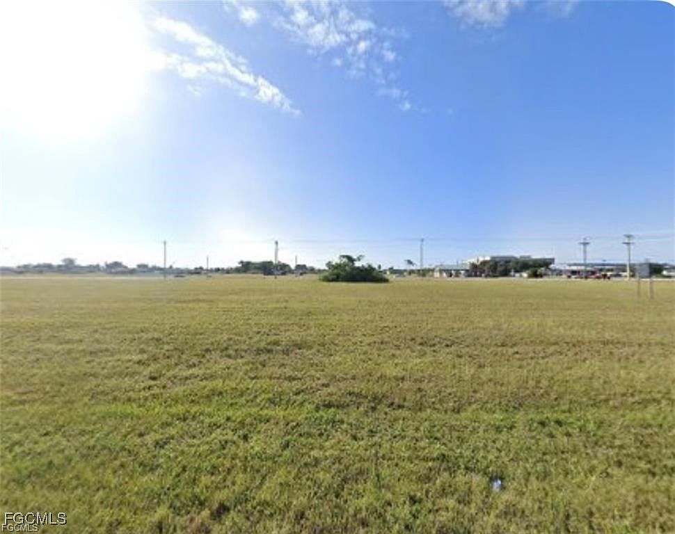 1627 NE 16th Ter Cape Coral, FL 33909 - Thumbnail 2