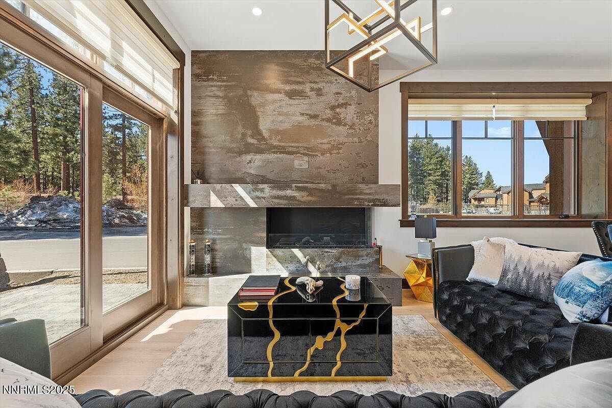 46 Beach Club Dr #901 Stateline, NV 89449 - Thumbnail 2