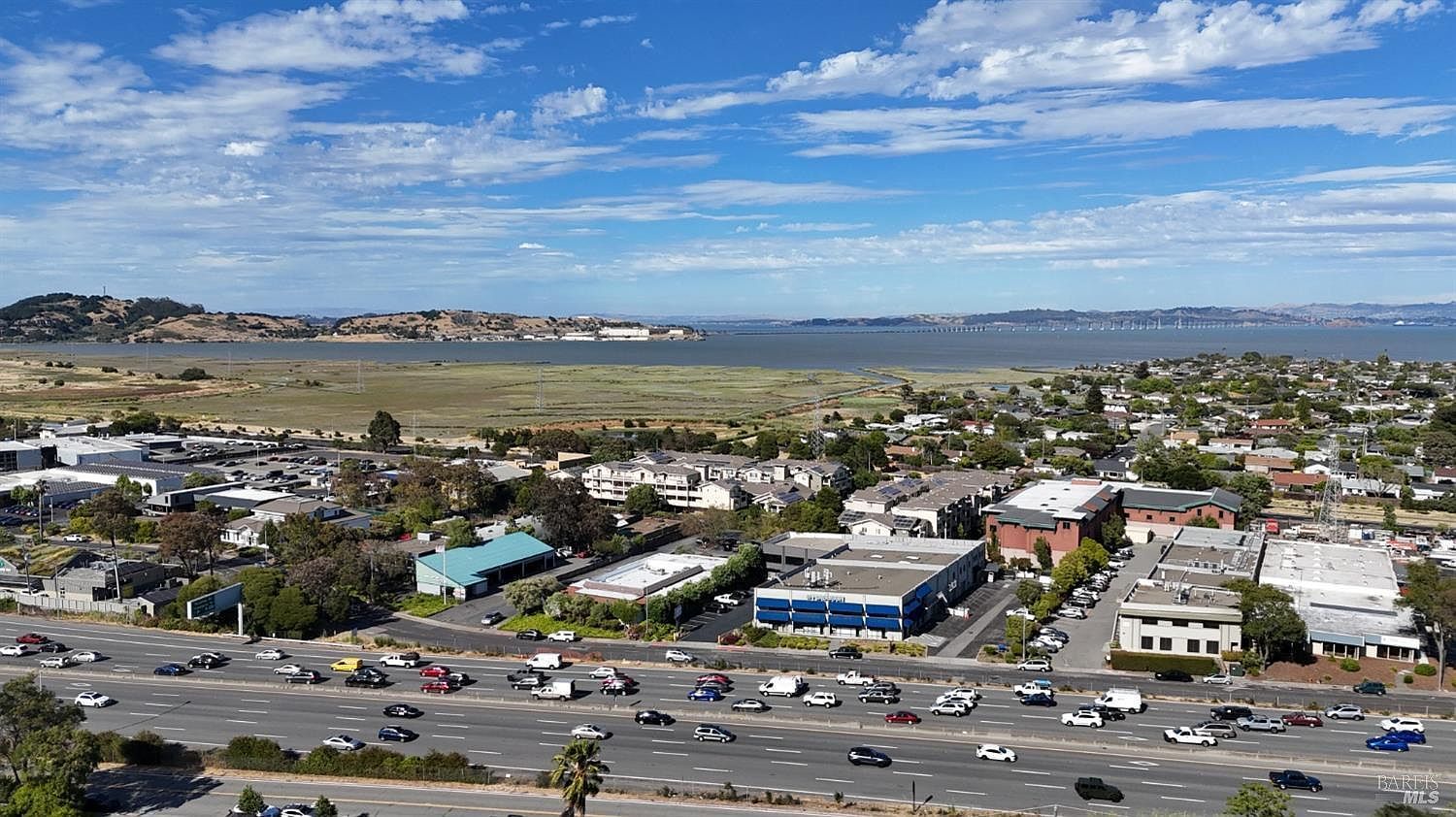 815 Meadowsweet Dr Corte Madera, CA 94925 - Thumbnail 2