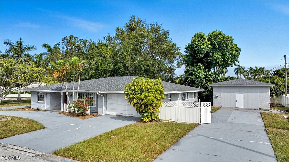 4747 McGregor Blvd Fort Myers, FL 33901 - Thumbnail 2